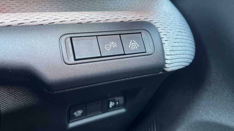 Citroen C3 1.2 Hybrid [110] Plus 5dr e-DCS6 Petrol Hatchback